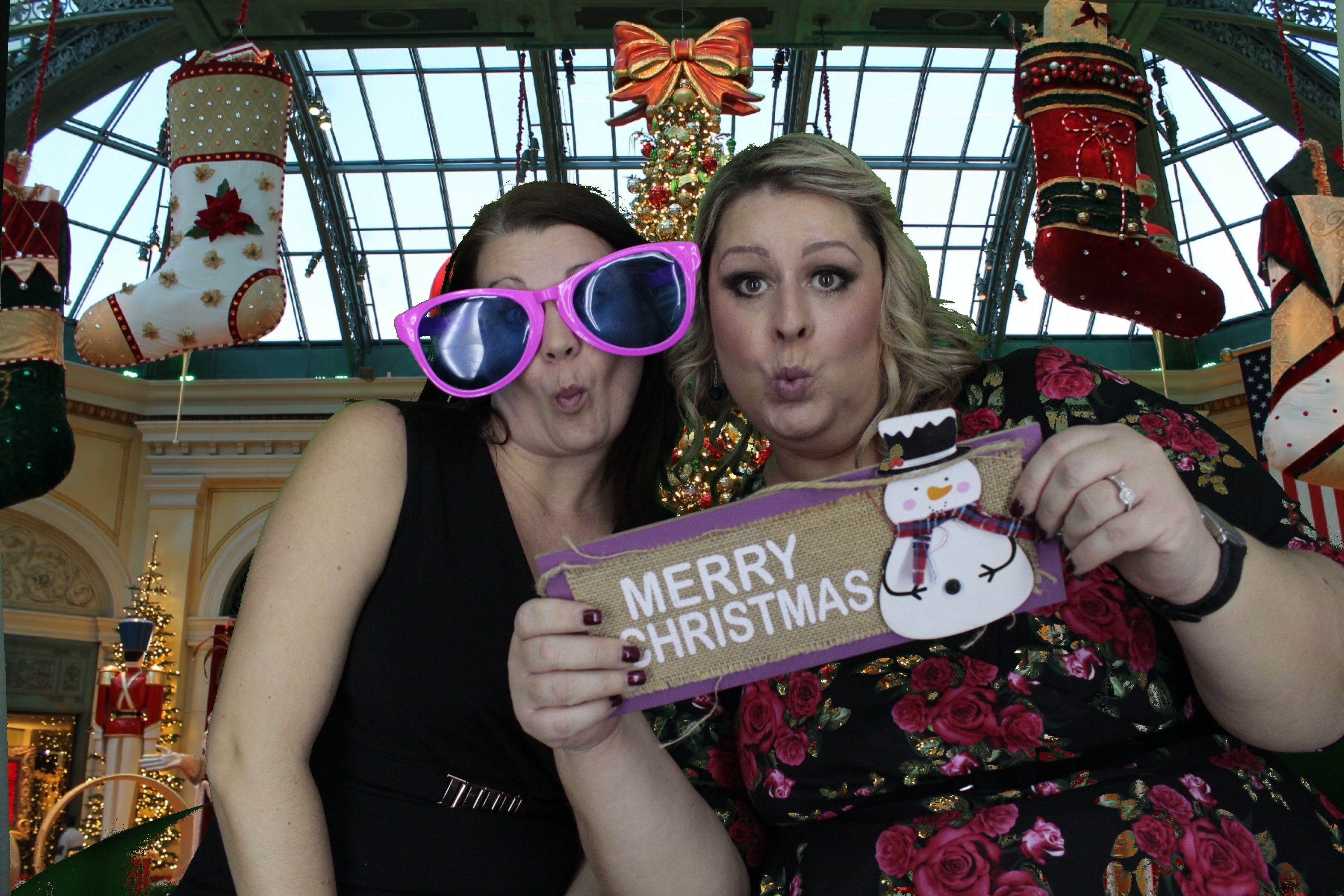 Kuoni Travel Christmas Party | View more photos from the event at gallery.myphotoboothexperience.co.uk/u/MyPhotoBoothExperienceLtd/Kuoni-Travel-Christmas-Party